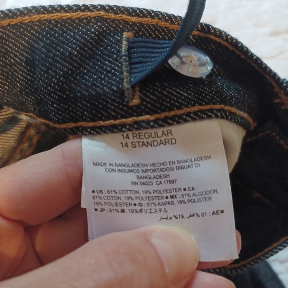 Old Navy Jeans - Picture 3 of 4